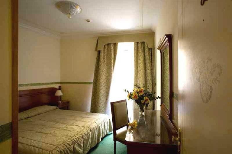Hotel Alessandrino Рим Стая снимка